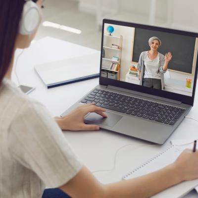 Oportunidades de Crecimiento Profesional con Cursos Online Gratuitos